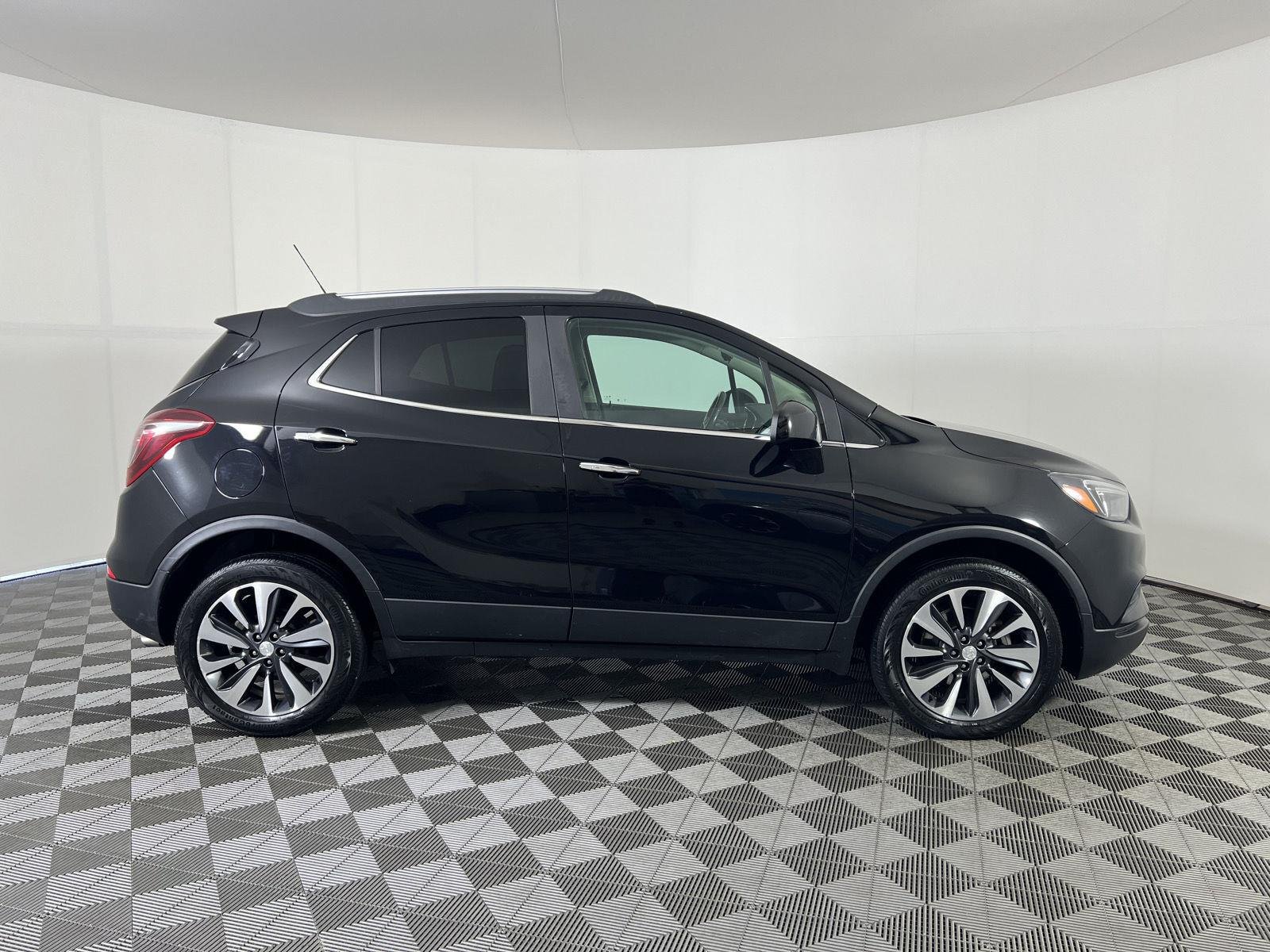 Used 2021 Ebony Twilight Metallic Buick Preferred image 2