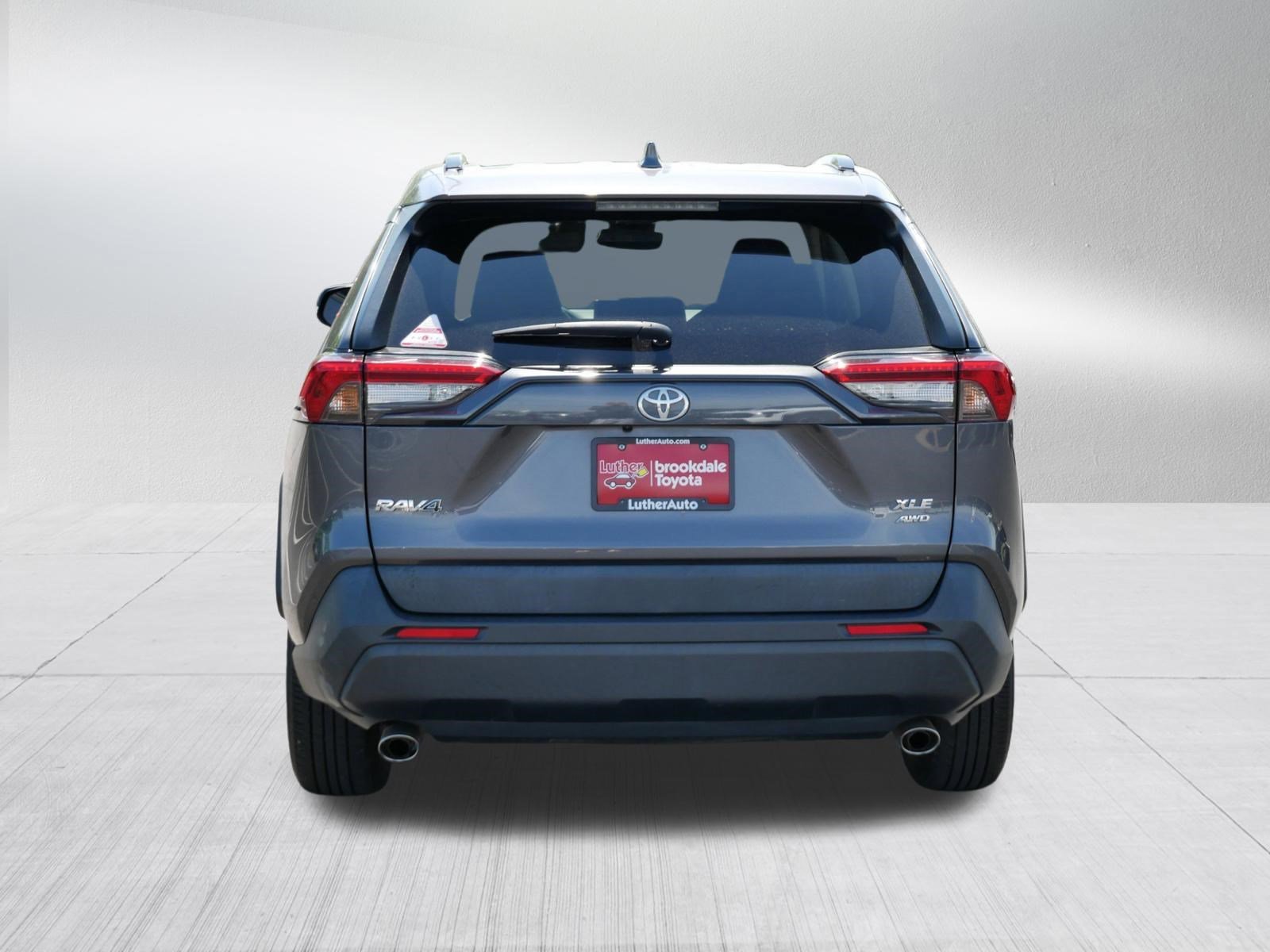 Used 2022 MAGNETIC GRAY M Toyota XLE image 6