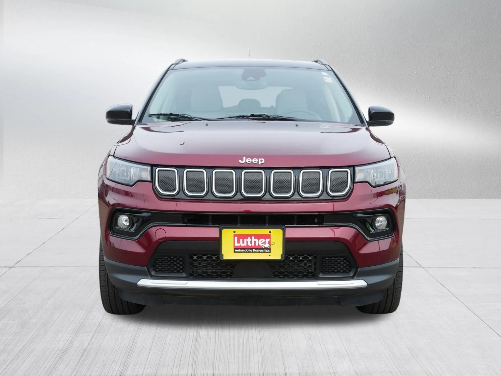 Used 2022 Velvet Red Pearlcoat Jeep Limited image 2