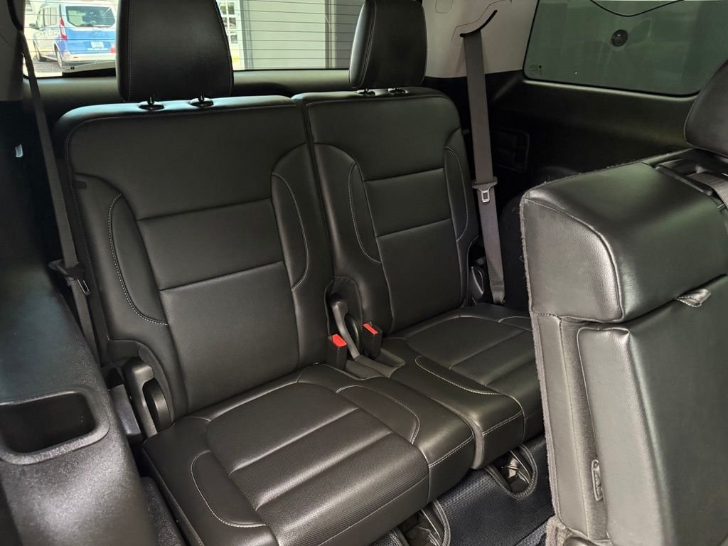 Used 2023 Silver GMC SLT image 77