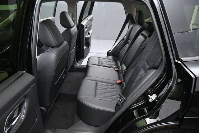 New 2026 Black Nissan Platinum image 16