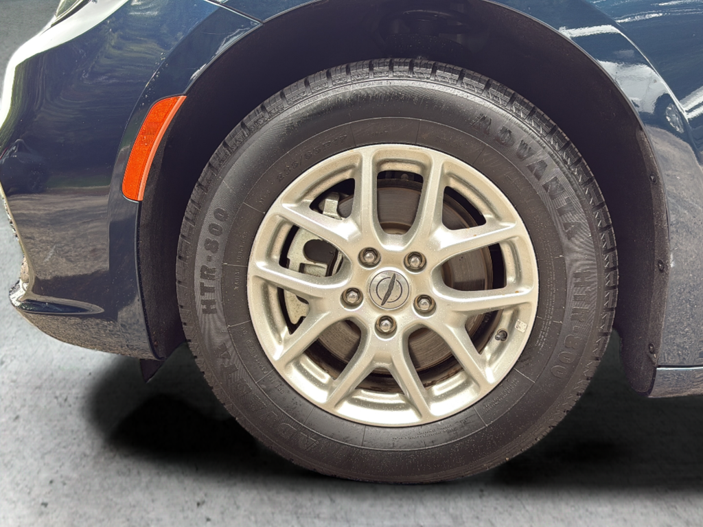 Used 2022 Blue Chrysler Touring L image 39