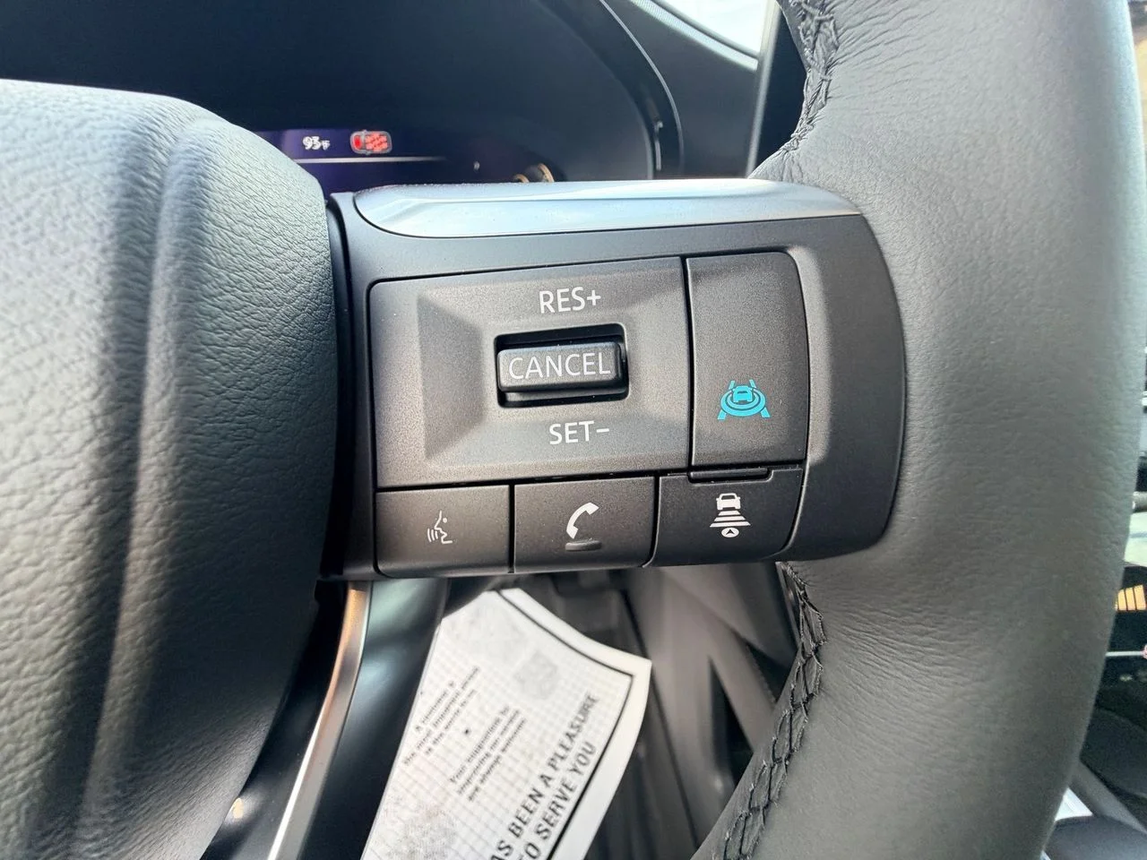 New 2027 RADIANT WHITE INFINITI Luxe FWD image 21