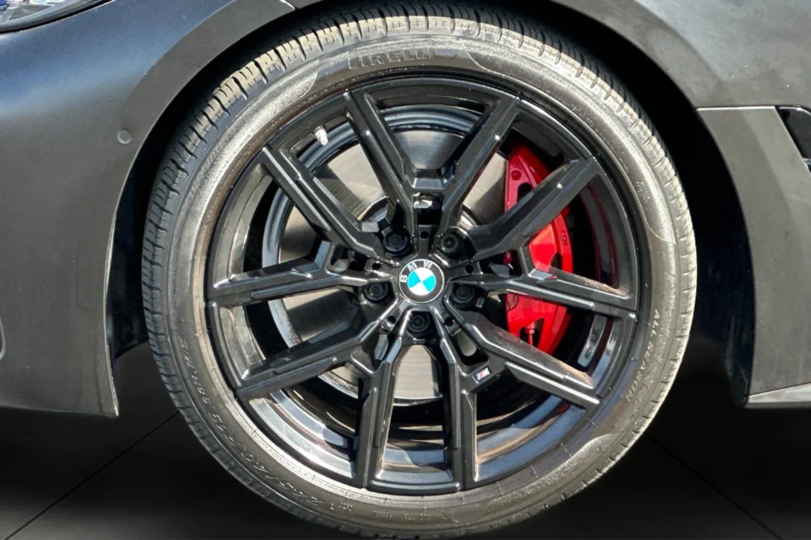 Used 2024 Black Sapphire Metallic BMW M440i image 25