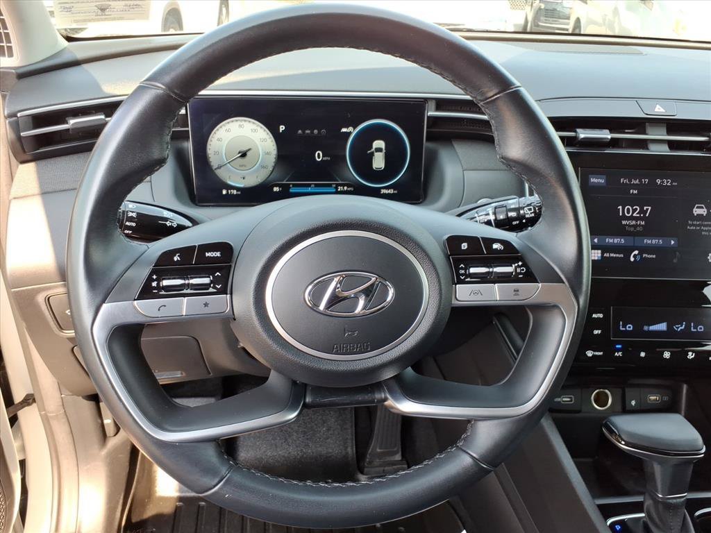 Used 2022 Quartz White Hyundai SEL image 16