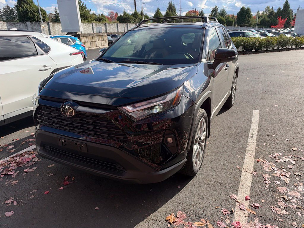 Used 2025 Black Toyota XLE Premium image 1