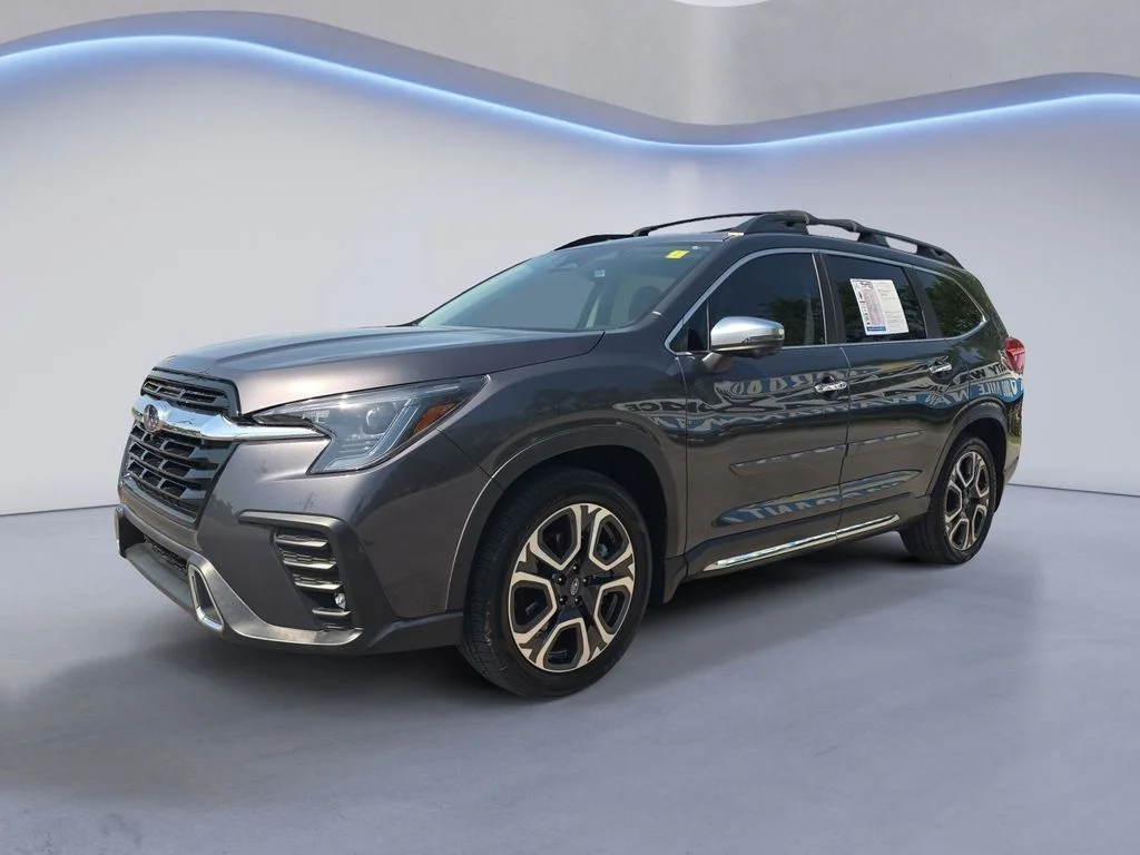 2023 Subaru Ascent Touring's photo