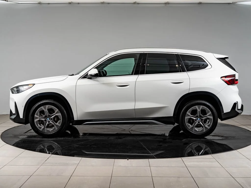 Used 2025 Alpine White BMW xDrive28i image 5