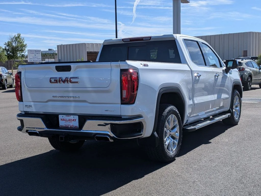 Used 2021 WHITE FROST TRICOAT GMC SLT image 5