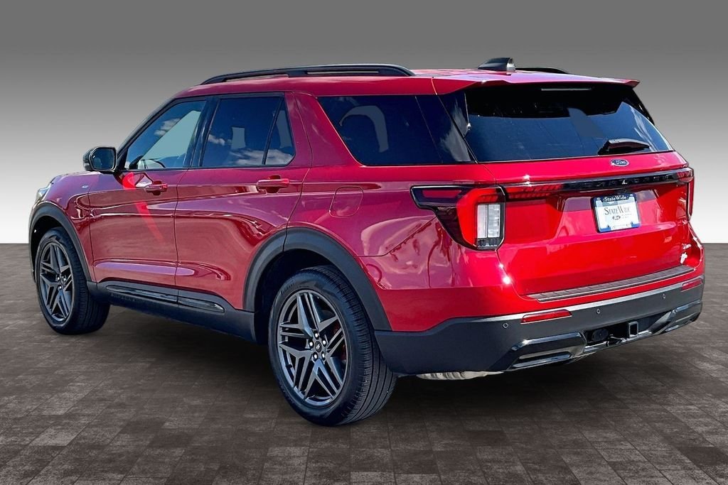 Used 2025 Red Metallic Ford ST-Line image 26