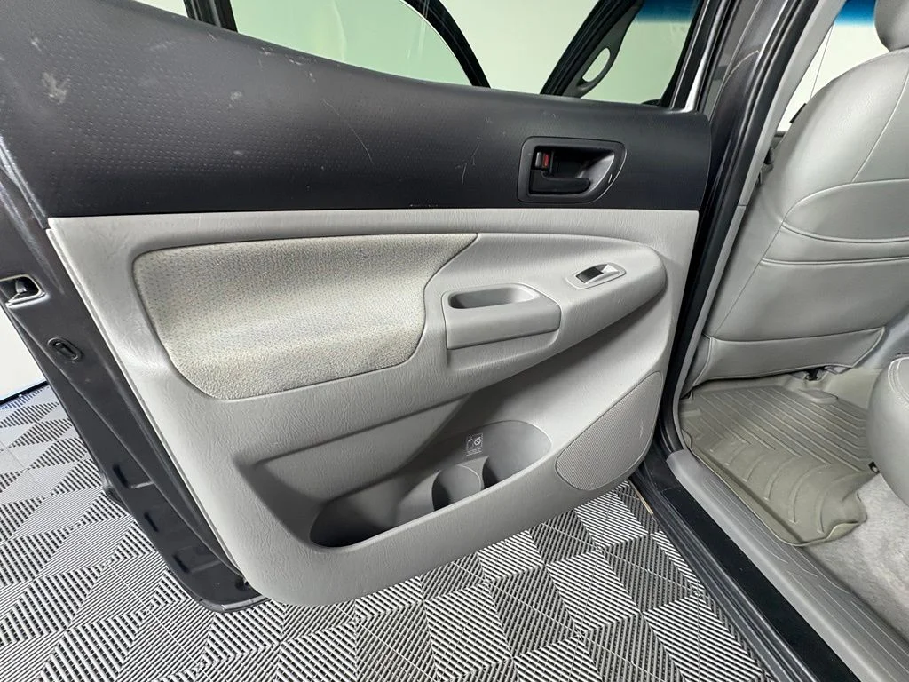 Used 2011 Gray Toyota Base image 28