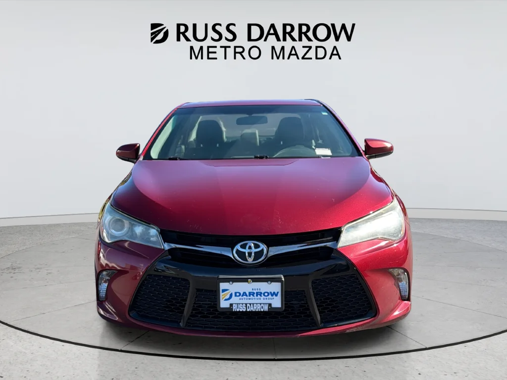 Used 2015 Red Toyota SE image 8