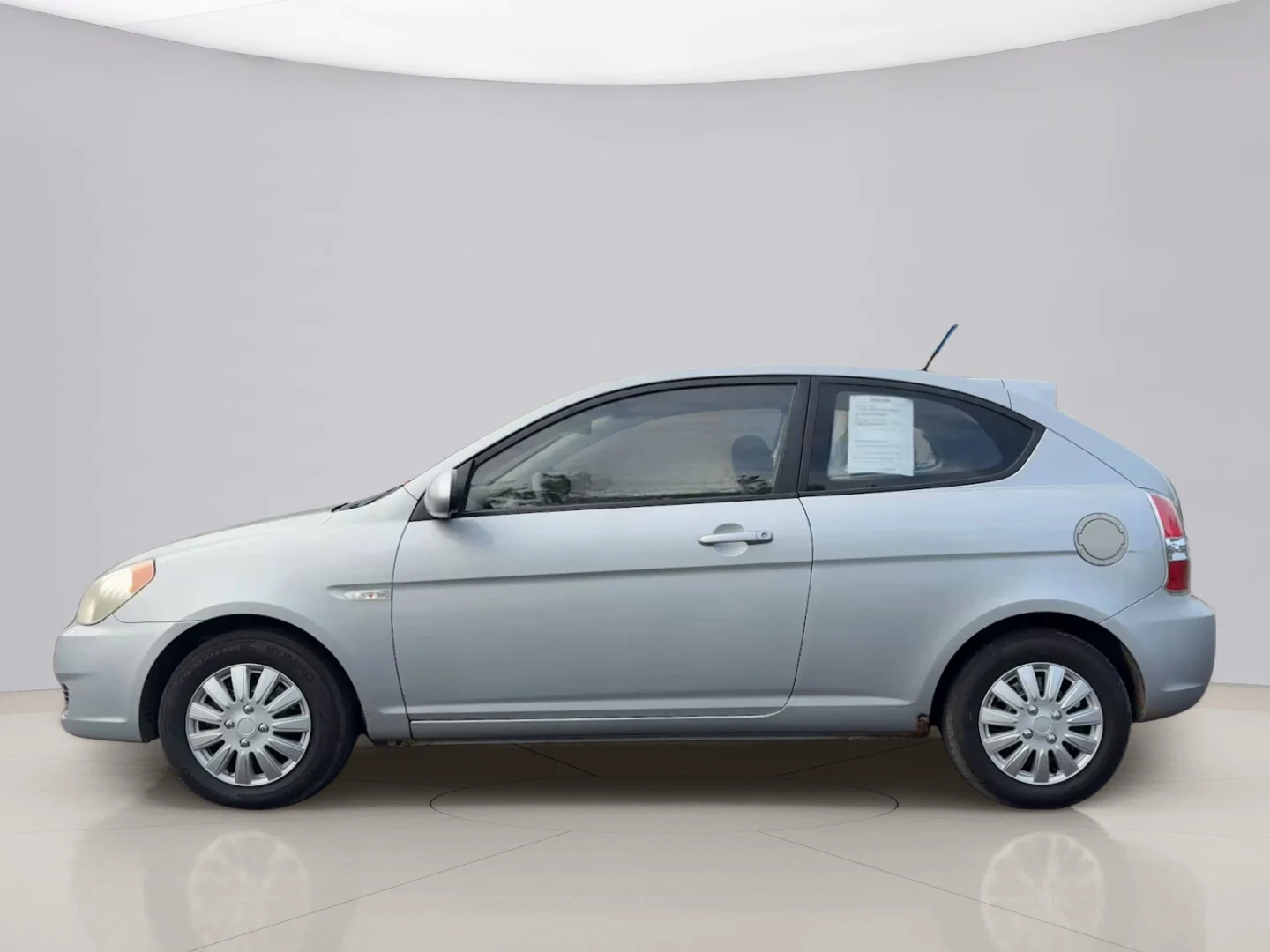 Used 2009 Silver Hyundai GS image 2