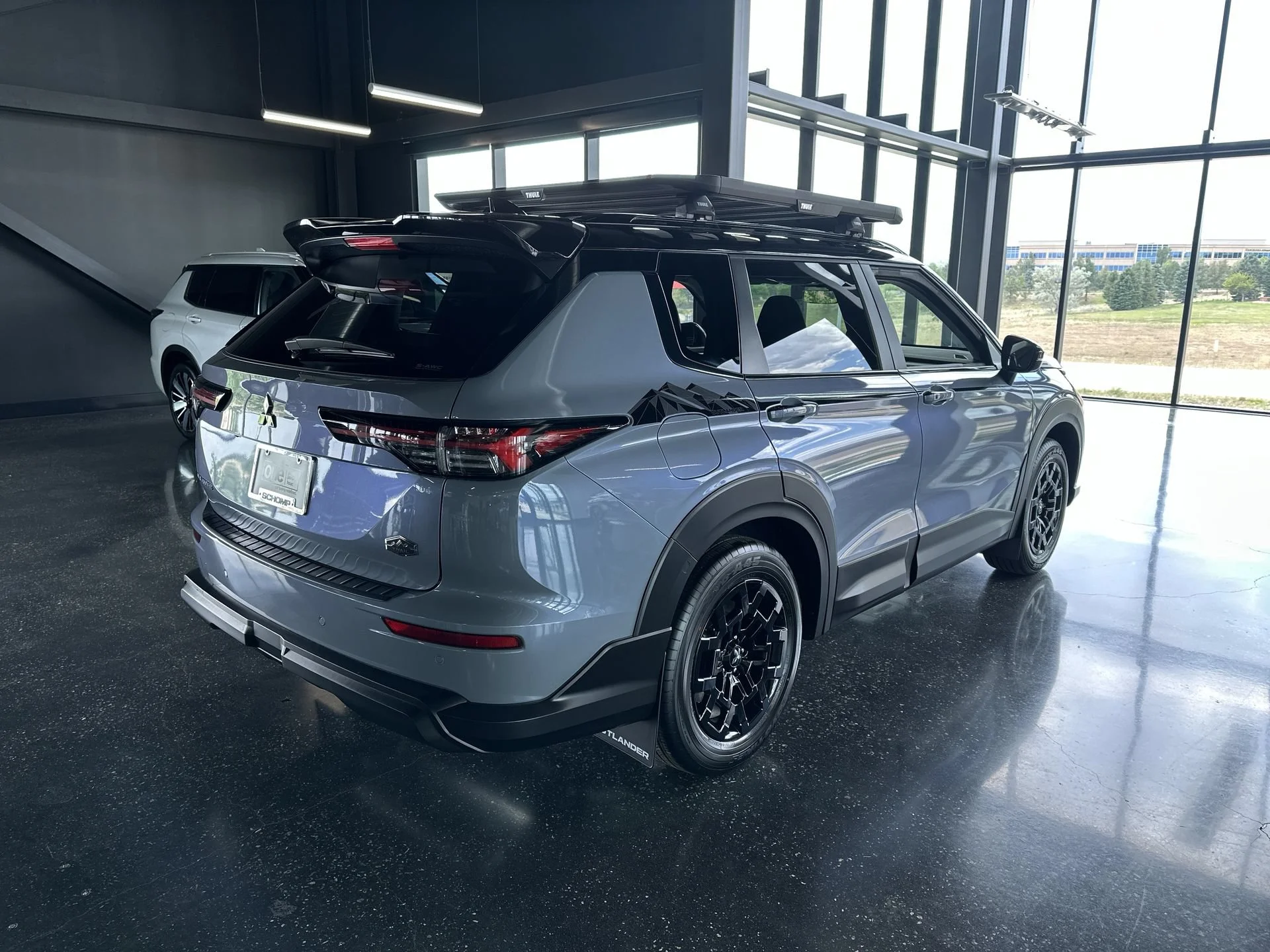New 2026 Moonstone Gray Metallic/Black Roof Mitsubishi Trail Edition image 8