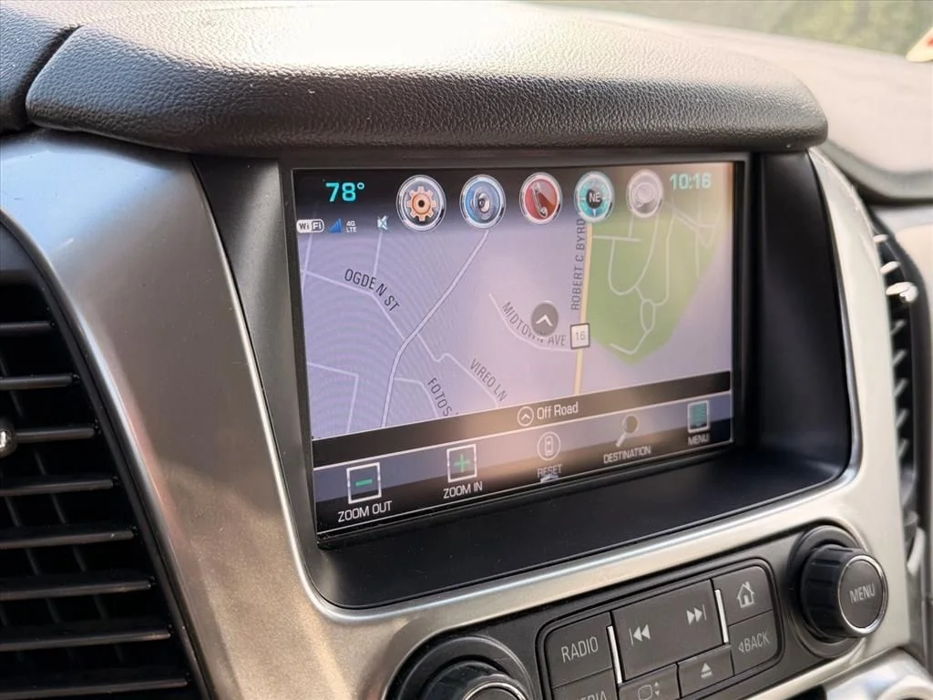 Used 2020 White Chevrolet LT image 24