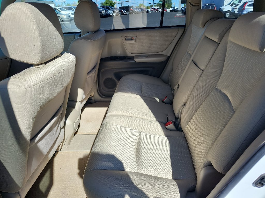 Used 2005  Toyota  image 14
