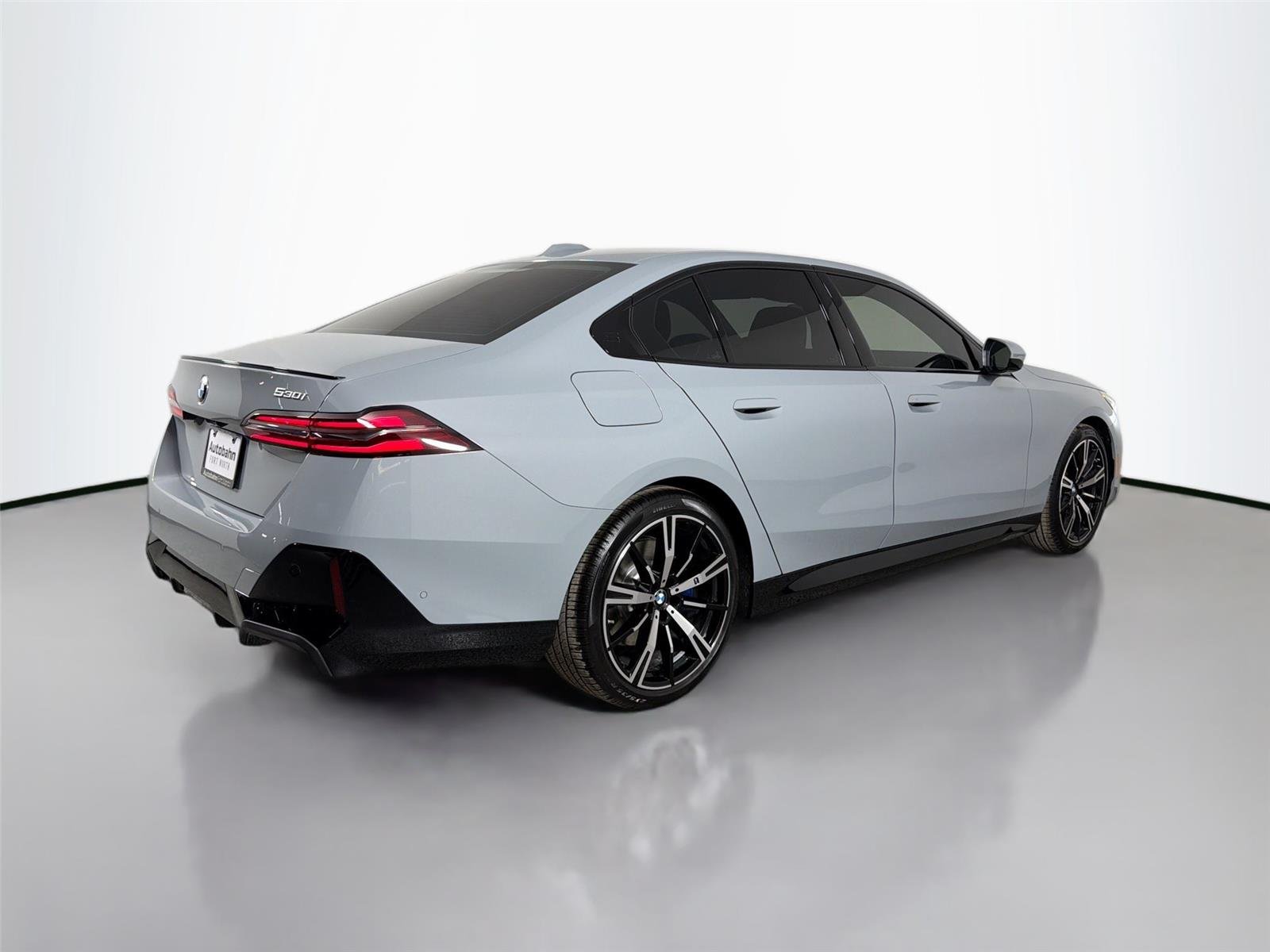 New 2027 Brooklyn Grey Metallic BMW 530i image 9