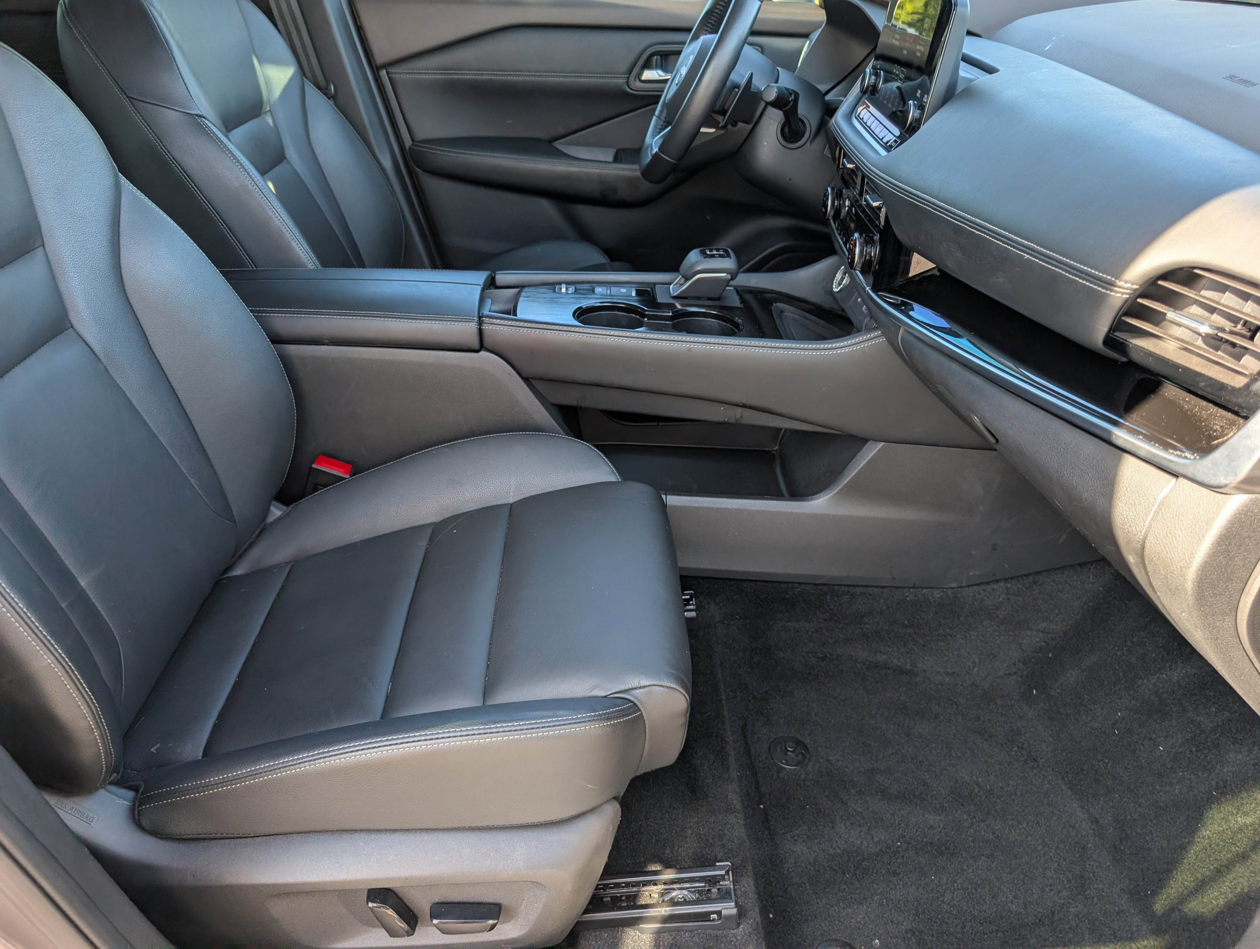 Used 2023 Gun Metallic Nissan SL image 30