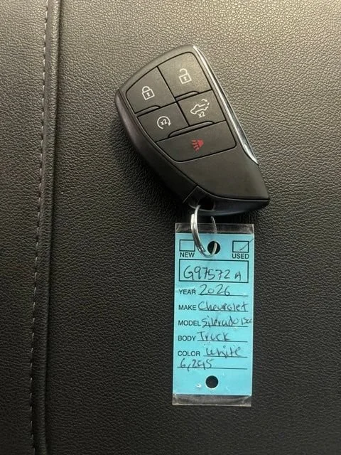 Used 2026 Summit White Chevrolet LT image 31