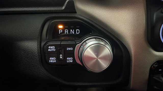 Used 2019 Diamond Black Crystal Pearlcoat Ram Laramie image 18