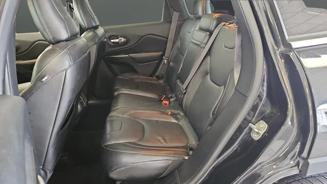 Used 2014 Brilliant Black Crystal Pearlcoat Jeep Limited image 24