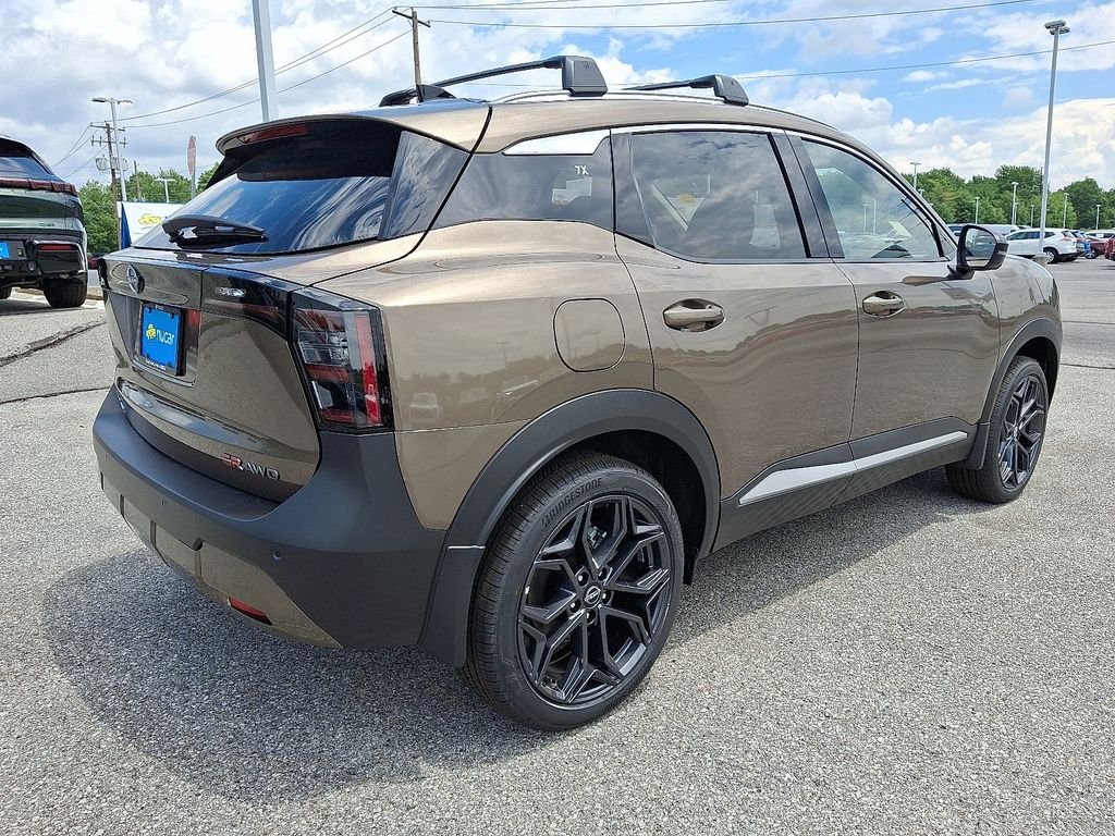New 2026 Canyon Bronze Metallic Nissan SR image 4