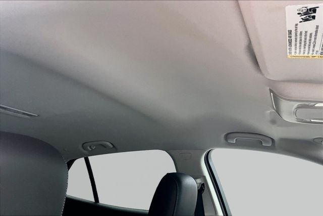 Used 2024 Summit White Buick Preferred image 14