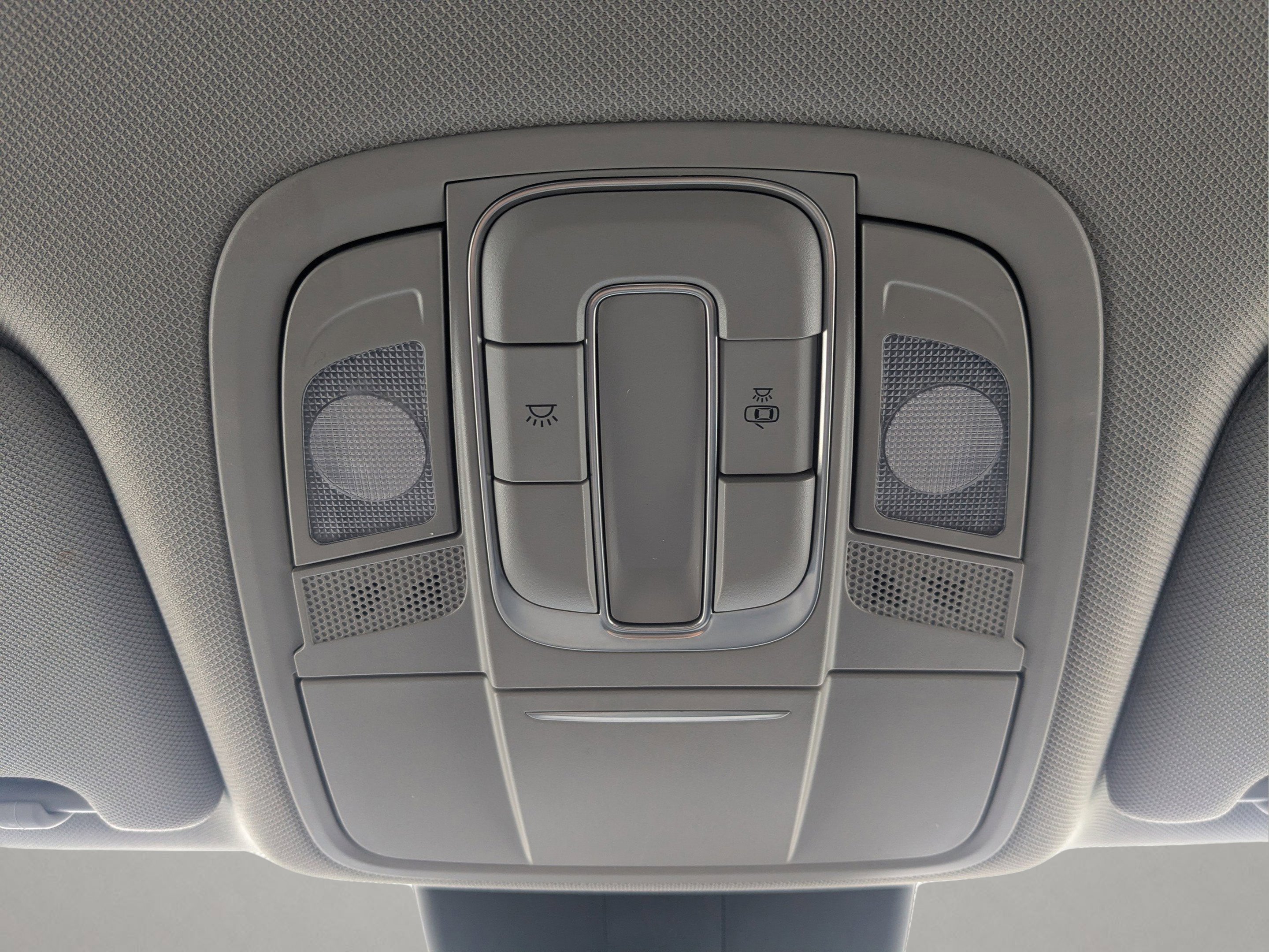 2020 Hyundai Santa Fe SE - Photo 19