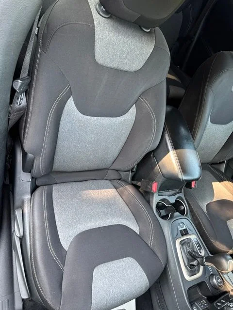 Used 2014 Black Jeep Latitude image 46