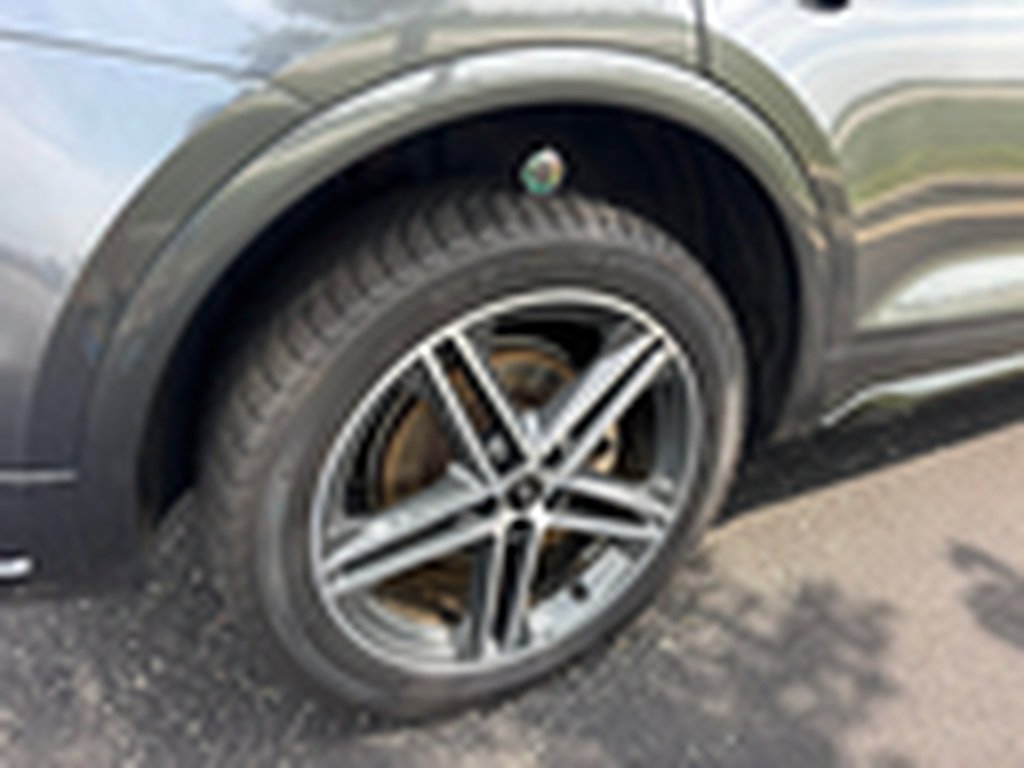 Used 2023 Daytona Gray Pearl Effect Audi e quattro S line Prem Pl 55 TFSI image 126
