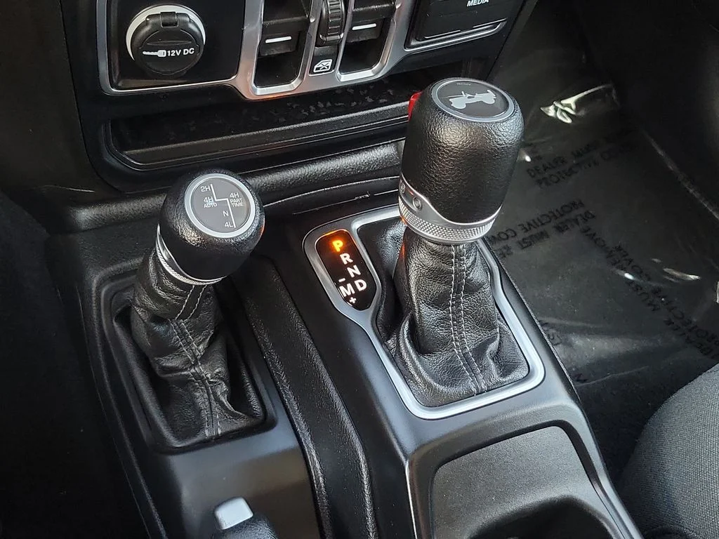 Used 2024 Green Jeep Sport S 4xe image 30