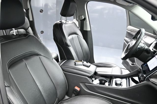 Used 2022 Gray Jeep Limited image 26