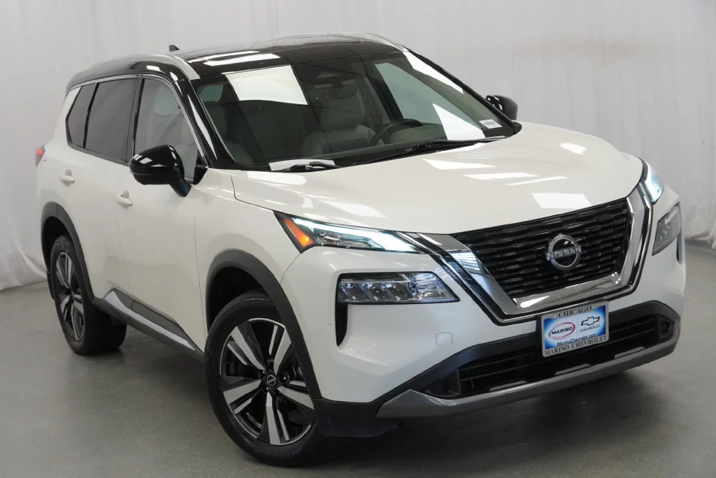 Used 2023 Pearl White Trico Nissan SL image 12