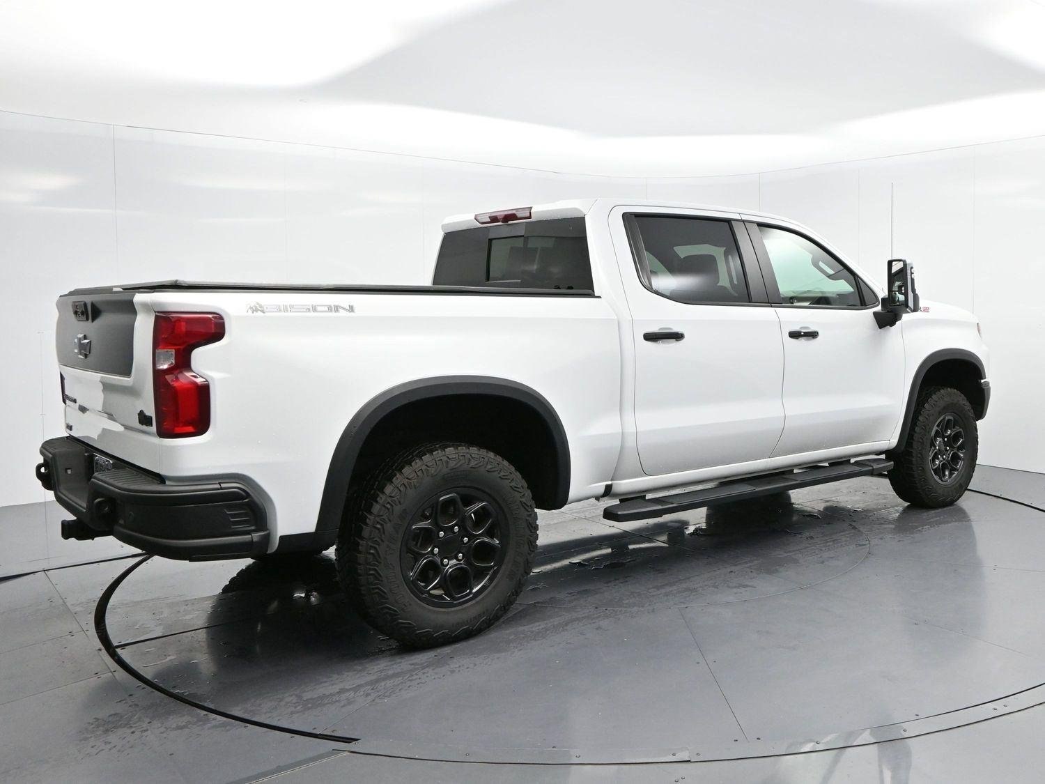 Used 2024 Summit White Chevrolet ZR2 image 7