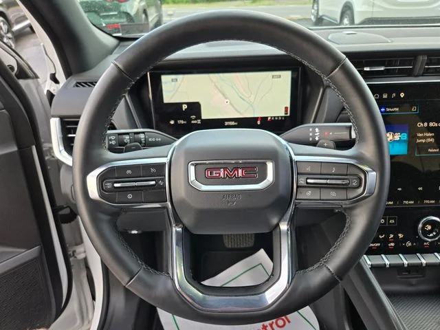 Used 2025 White GMC Elevation image 31