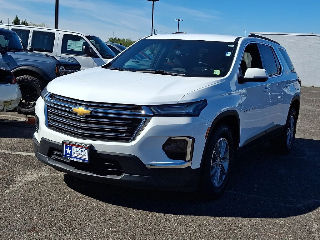 Used 2023 White Chevrolet LT image 5