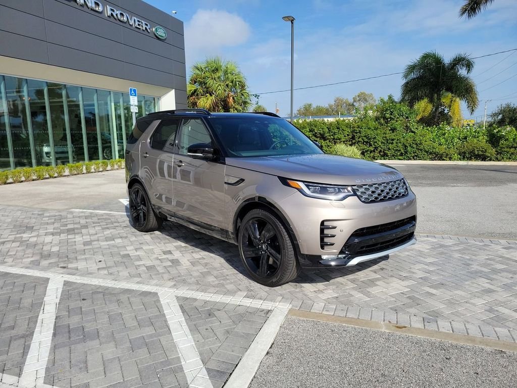 New 2025 Lantau Bronze Land Rover Metropolitan Edition image 7