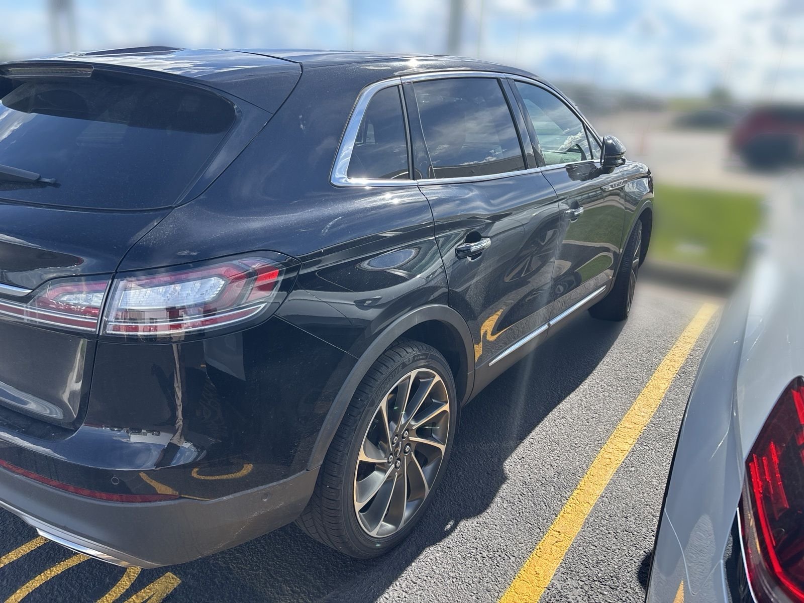 Used 2020 Black Lincoln Reserve image 4
