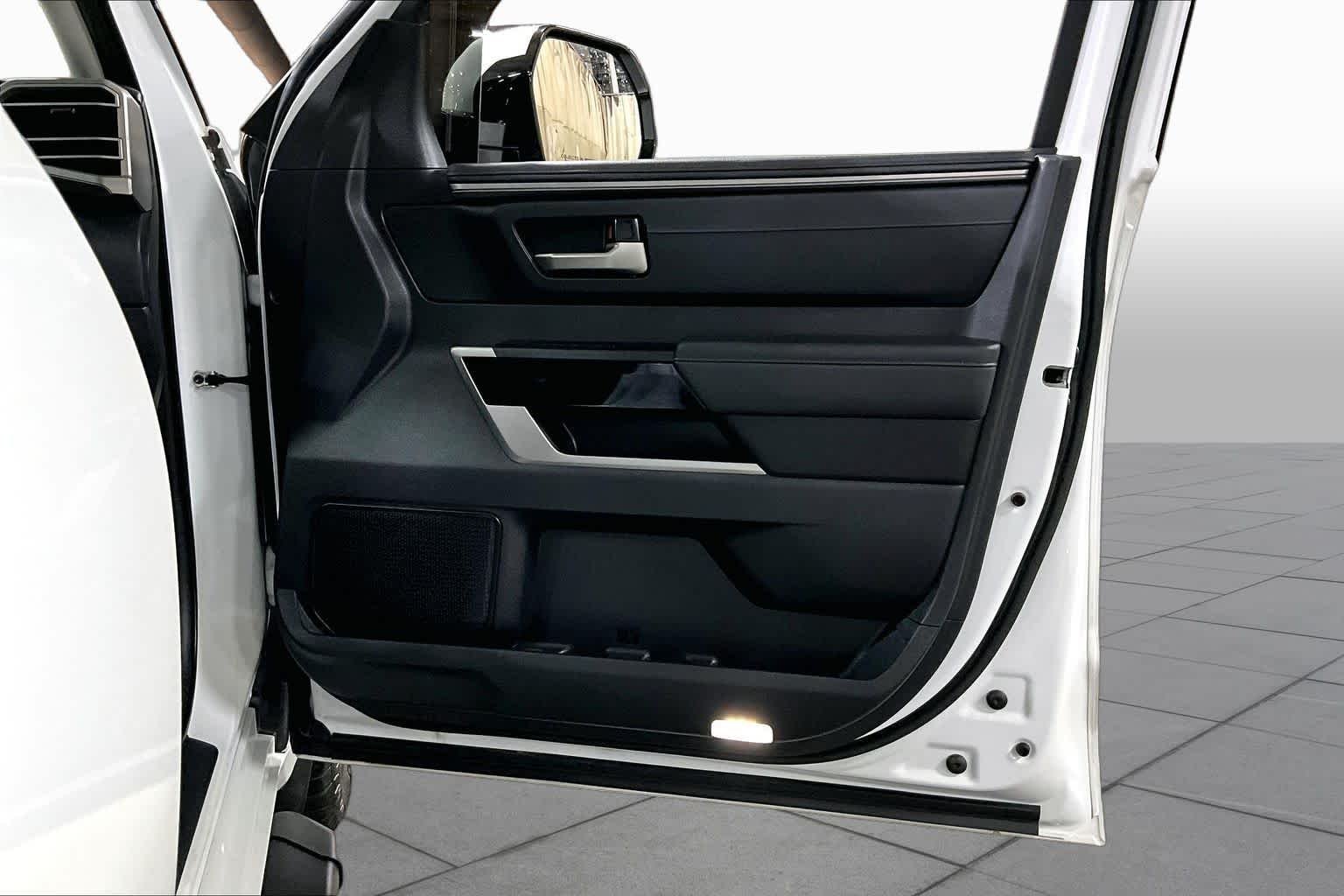 Used 2023 Wind Chill Pearl Toyota Limited image 23