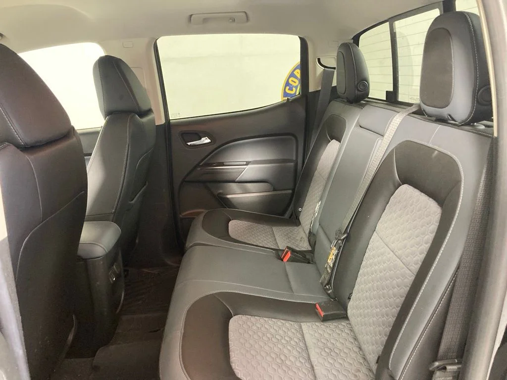 Used 2022 Black Chevrolet Z71 image 17