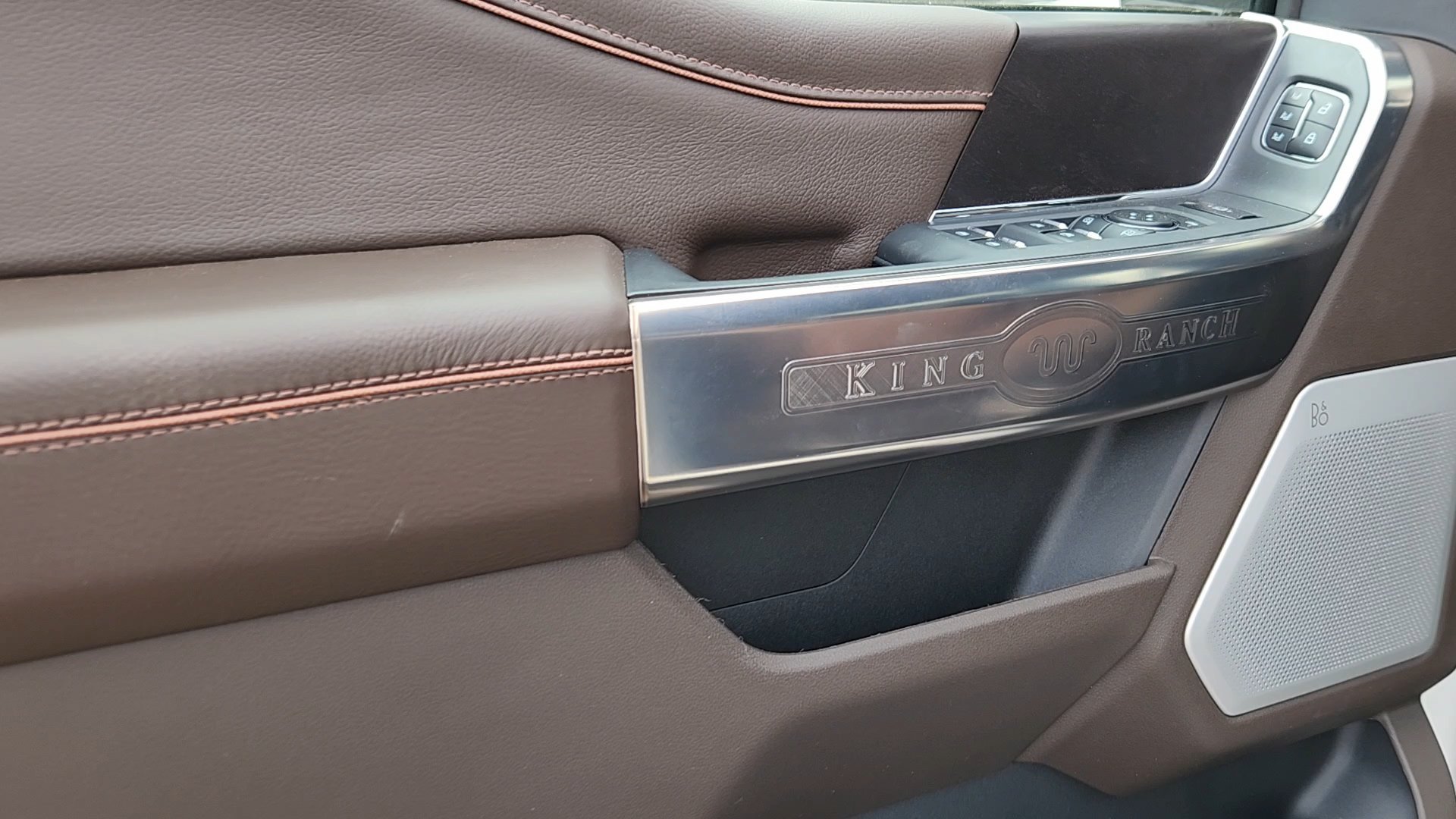 New 2026 Star White Metallic Tri-Coat Ford King Ranch image 29