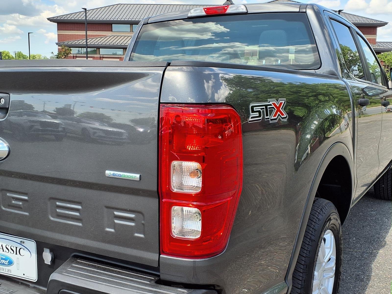 Used 2019 Magnetic Ford XL image 16