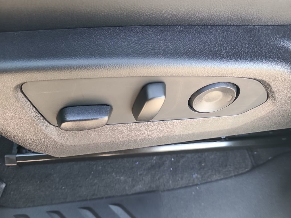 2026 Chevrolet Colorado LT - Photo 16