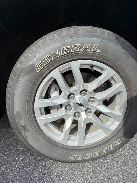 Used 2021 Summit White Chevrolet RST image 8