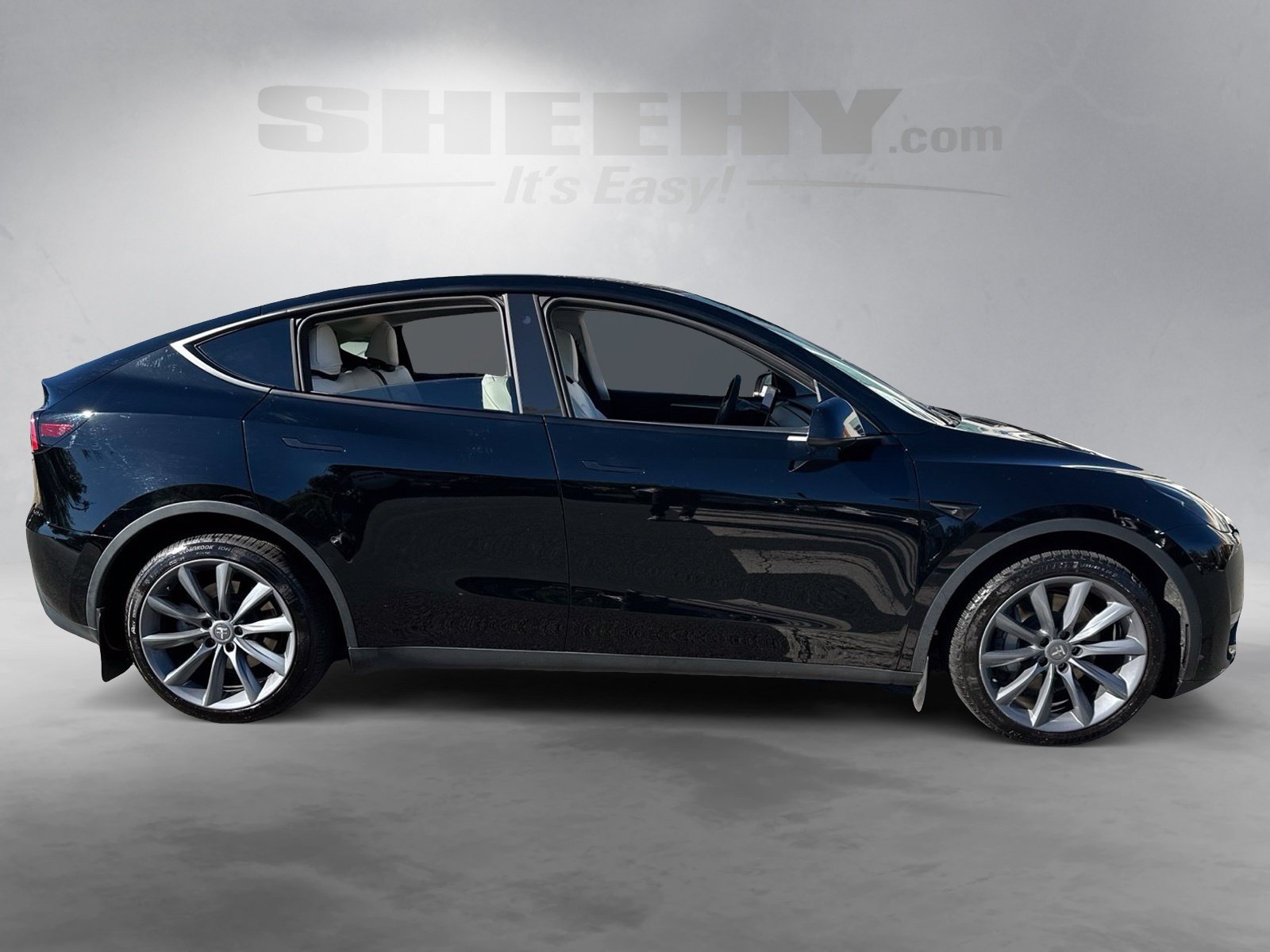 Used 2023 Black Tesla Long Range image 9