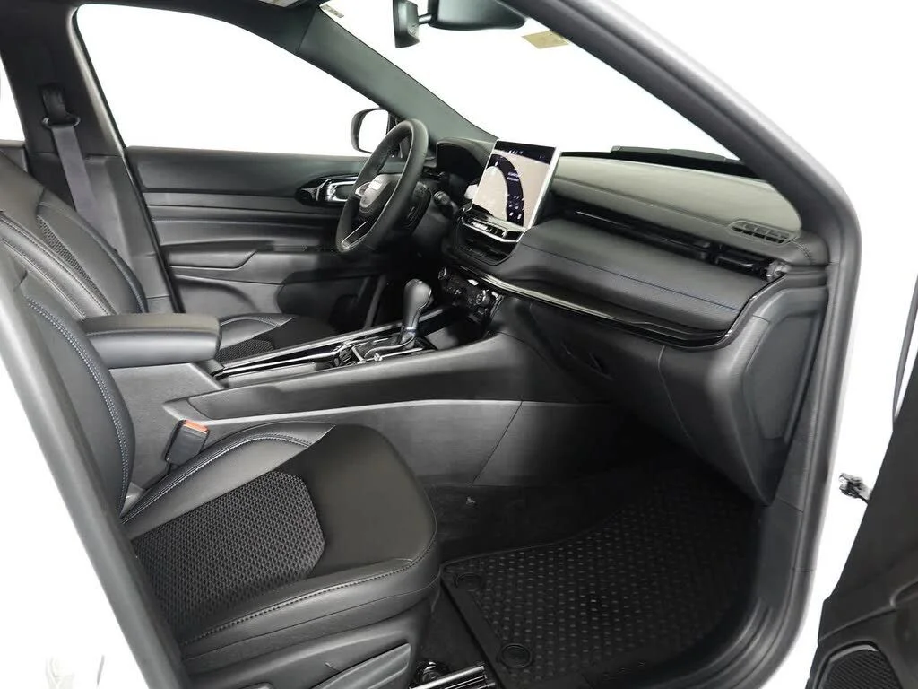 2026 Jeep Compass Altitude Special Edition - Photo 12