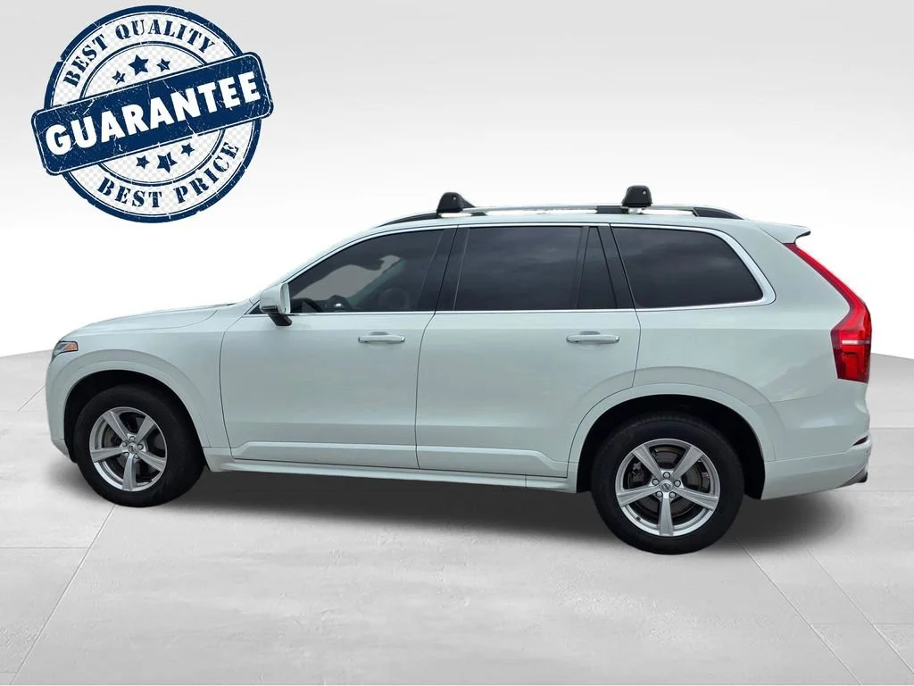 Used 2019 White Volvo T5 Momentum image 4