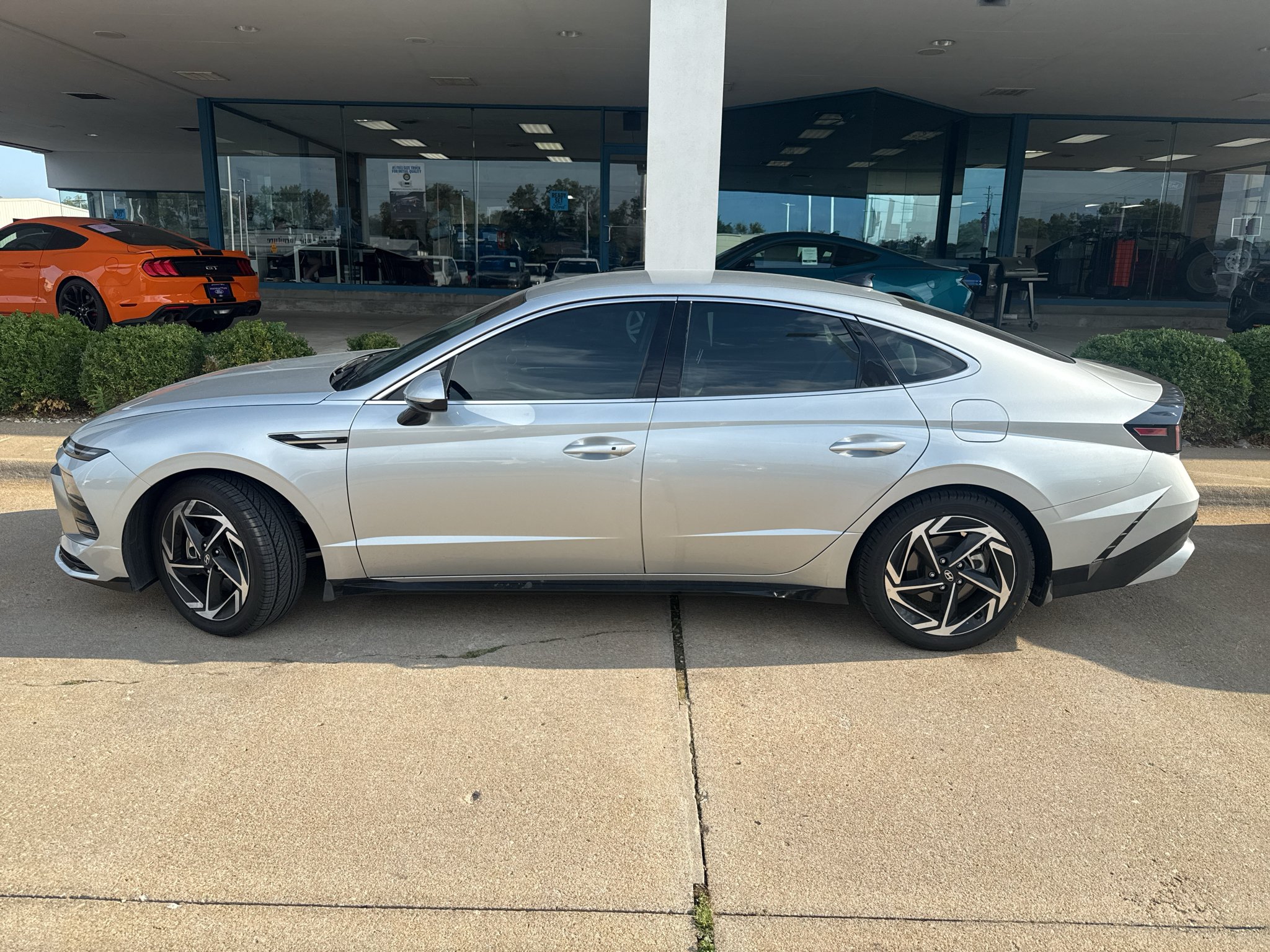 Used 2026 Aero Silver Hyundai SEL image 13