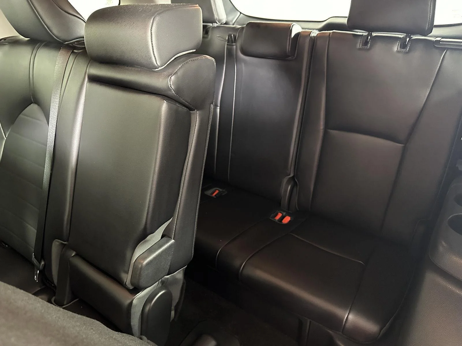 Used 2023 Magnetic Gray Metallic Toyota XLE image 29