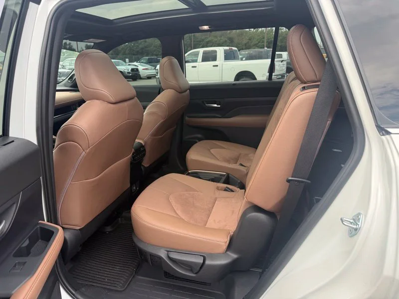 Used 2026 Beige Toyota MAX Platinum image 7